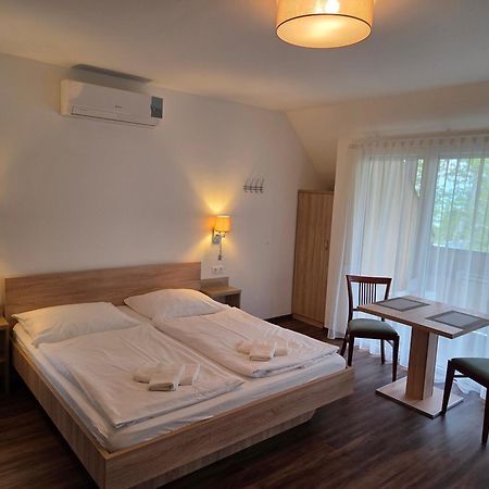 Adam Apartmanhaz Siófok Exteriér fotografie