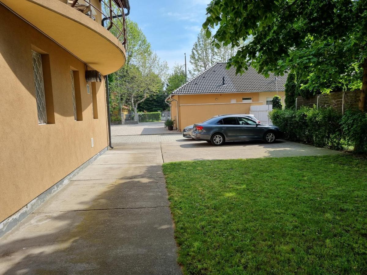 Adam Apartmanhaz Siófok Exteriér fotografie