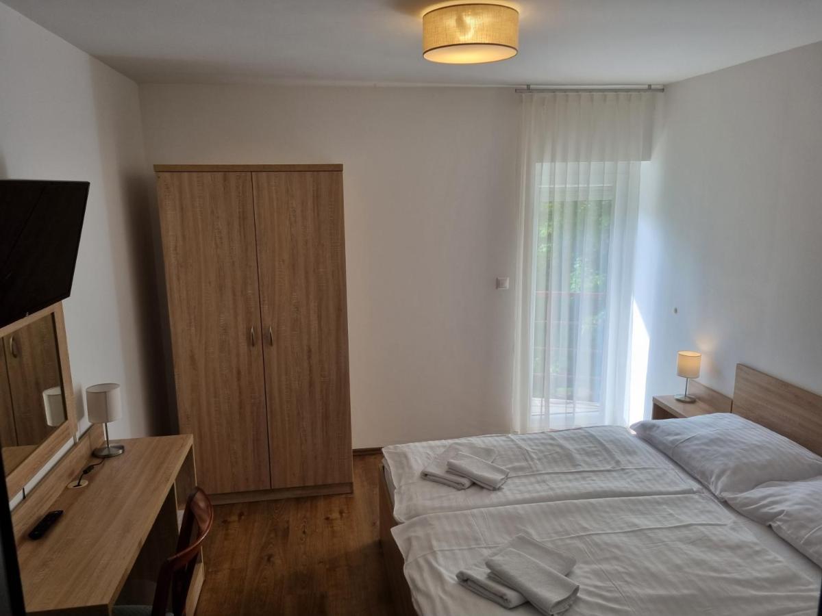 Adam Apartmanhaz Siófok Exteriér fotografie