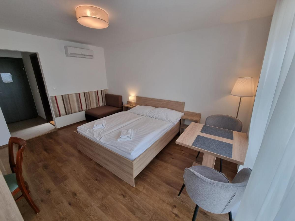 Adam Apartmanhaz Siófok Exteriér fotografie