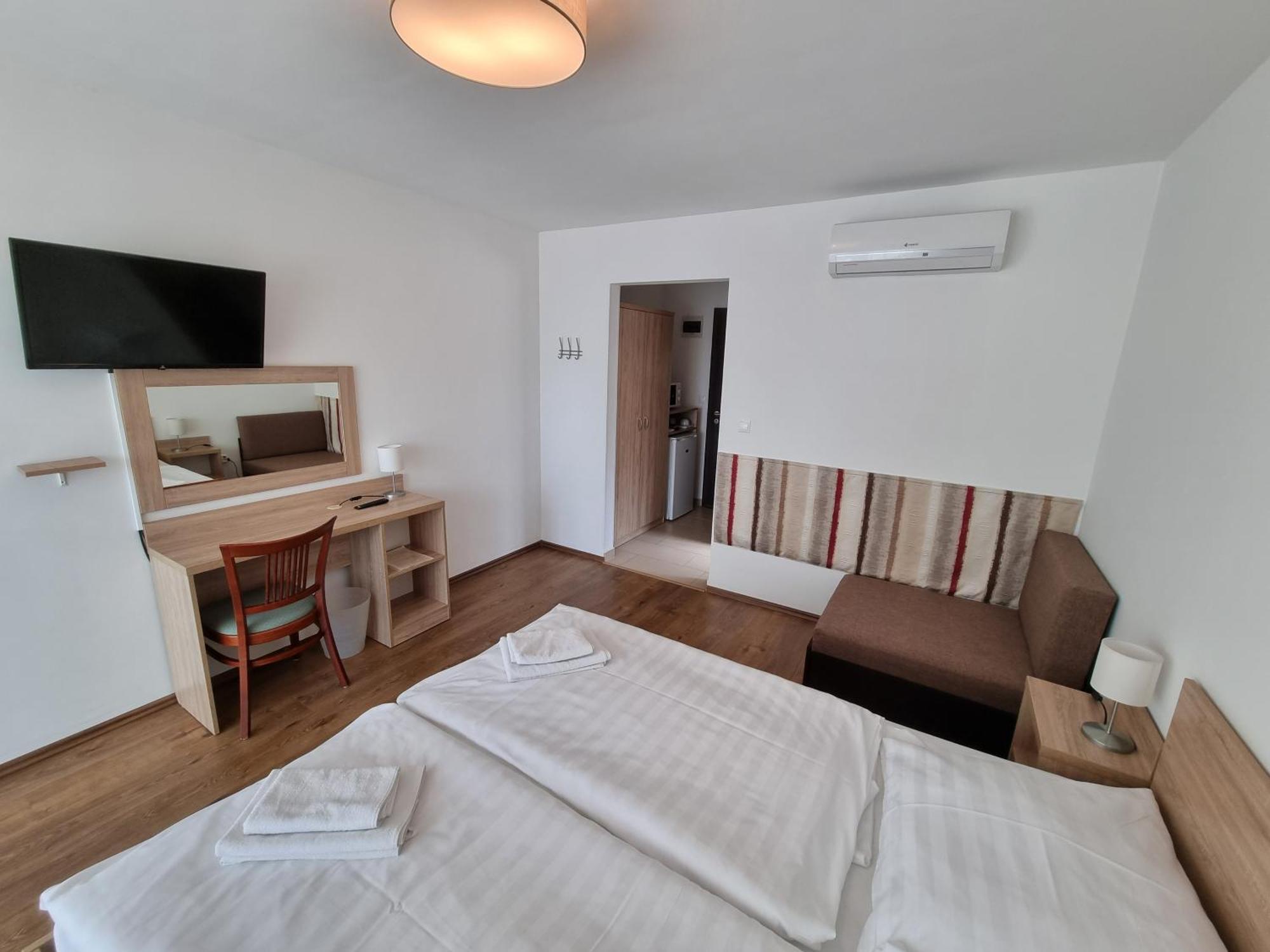 Adam Apartmanhaz Siófok Pokoj fotografie