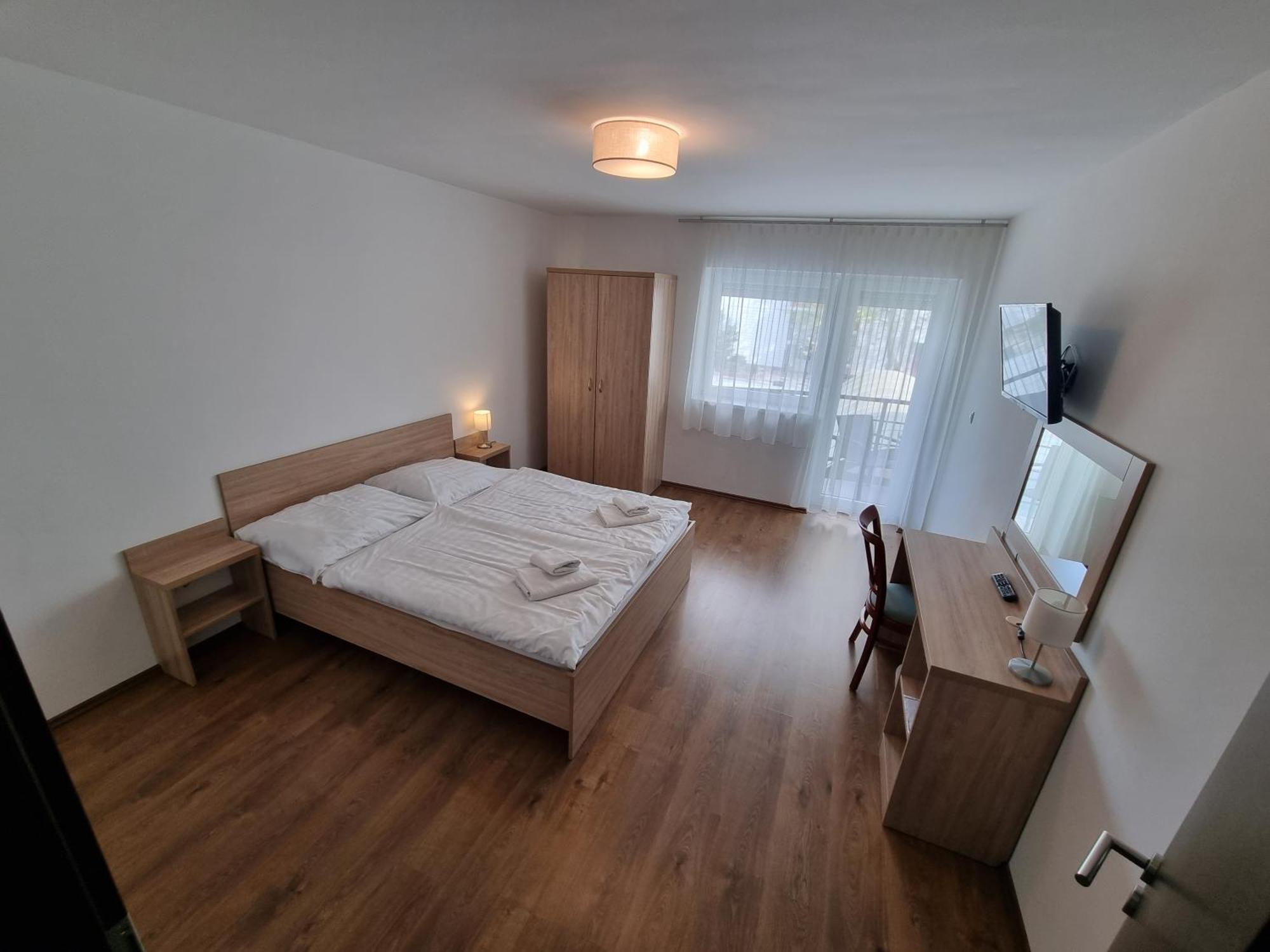 Adam Apartmanhaz Siófok Pokoj fotografie