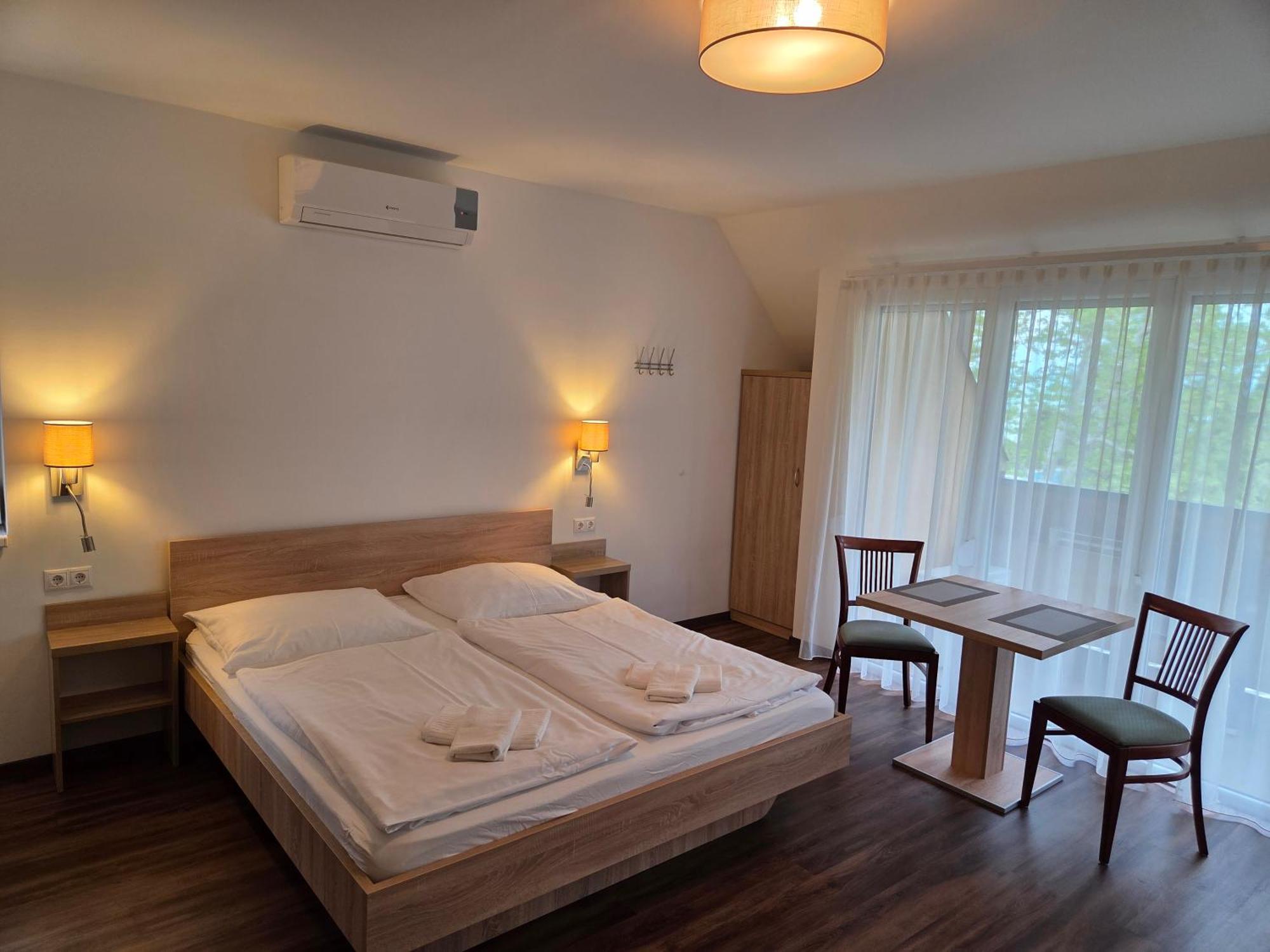 Adam Apartmanhaz Siófok Exteriér fotografie