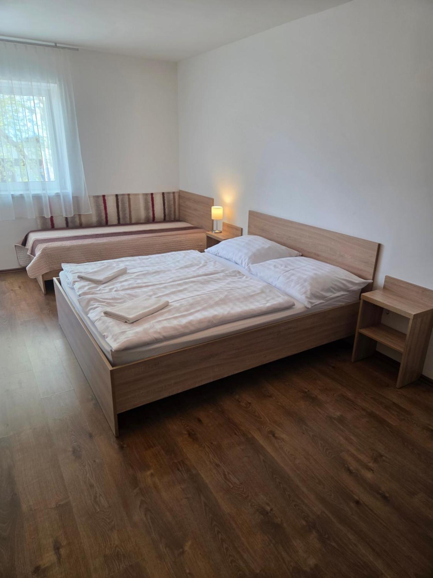 Adam Apartmanhaz Siófok Exteriér fotografie