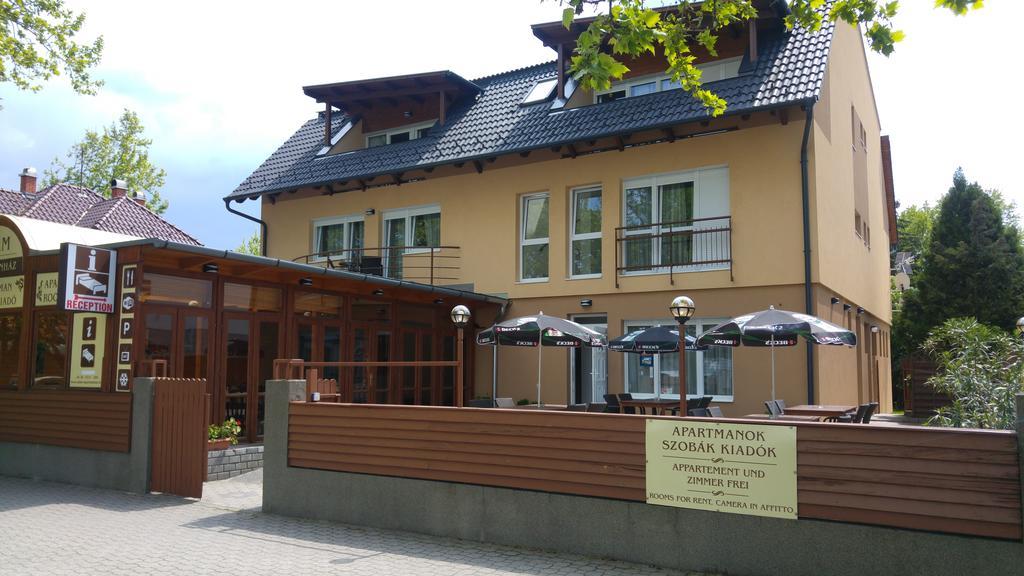 Adam Apartmanhaz Siófok Exteriér fotografie